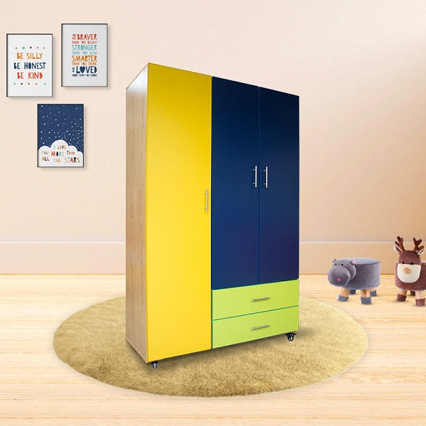 Wardrobe – Threefold